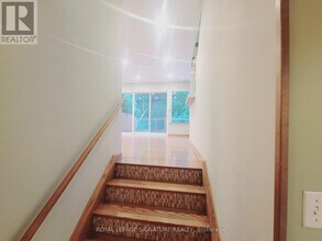 55 Bow Valley Dr in Toronto, ON - Building Photo - Building Photo