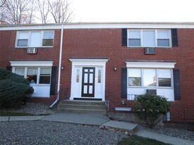 7 Danbury Ct