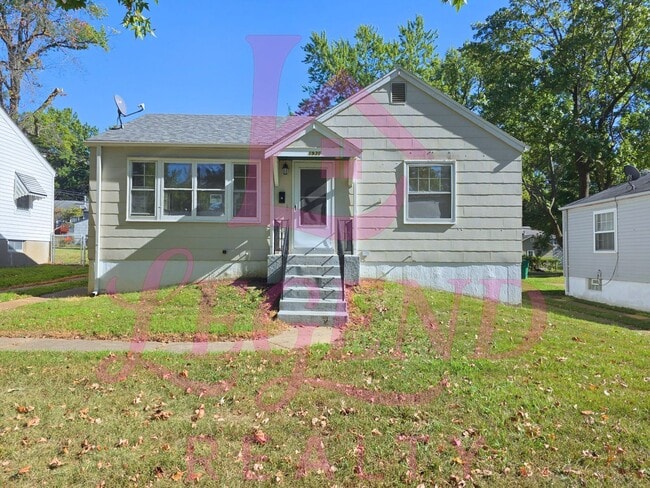 property at 1936 Raft Dr