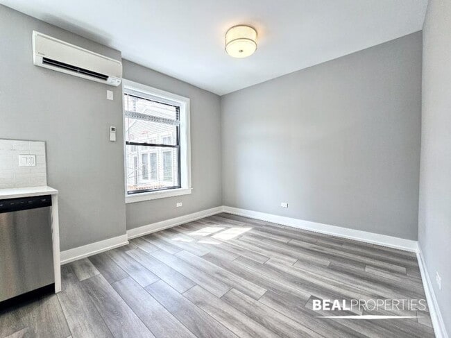 property at 3935 N Janssen Ave