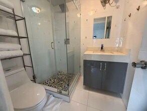 2520 SW 20th St in Miami, FL - Building Photo - Building Photo