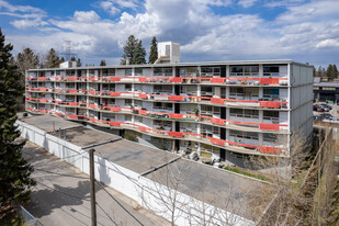 Britannia 800 in Calgary, AB - Foto de edificio - Building Photo