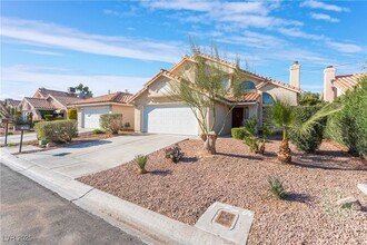 1424 Finale Ln in Las Vegas, NV - Building Photo - Building Photo