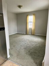 5 Maplewood Rd-Unit -2E in Huntington Station, NY - Building Photo - Building Photo