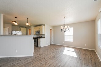 1416 King Maple Dr in Greenfield, IN - Building Photo - Building Photo