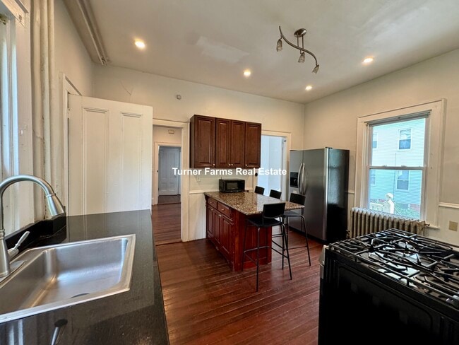 76 Curtis St, Unit 1