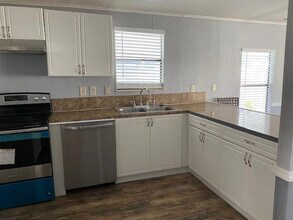 927 Sun Acres Ln in Boynton Beach, FL - Building Photo - Building Photo