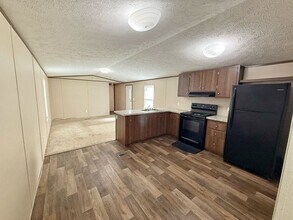 2682 Wynn Rd in Marianna, FL - Building Photo - Building Photo