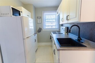 1664 Goyeau St in Windsor, ON - Building Photo - Building Photo