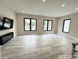 2 W 3rd St Pl in Boston, MA - Building Photo