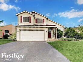 840 Taralon Trail in Lake In The Hills, IL - Building Photo