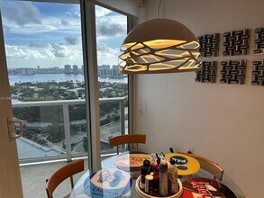 19333 Collins Ave in Sunny Isles Beach, FL - Building Photo - Building Photo