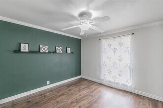 820 SW Southridge Dr in Burleson, TX - Building Photo - Building Photo