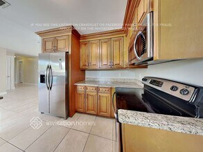 2181 Imperial Point Dr in Fort Lauderdale, FL - Building Photo - Building Photo