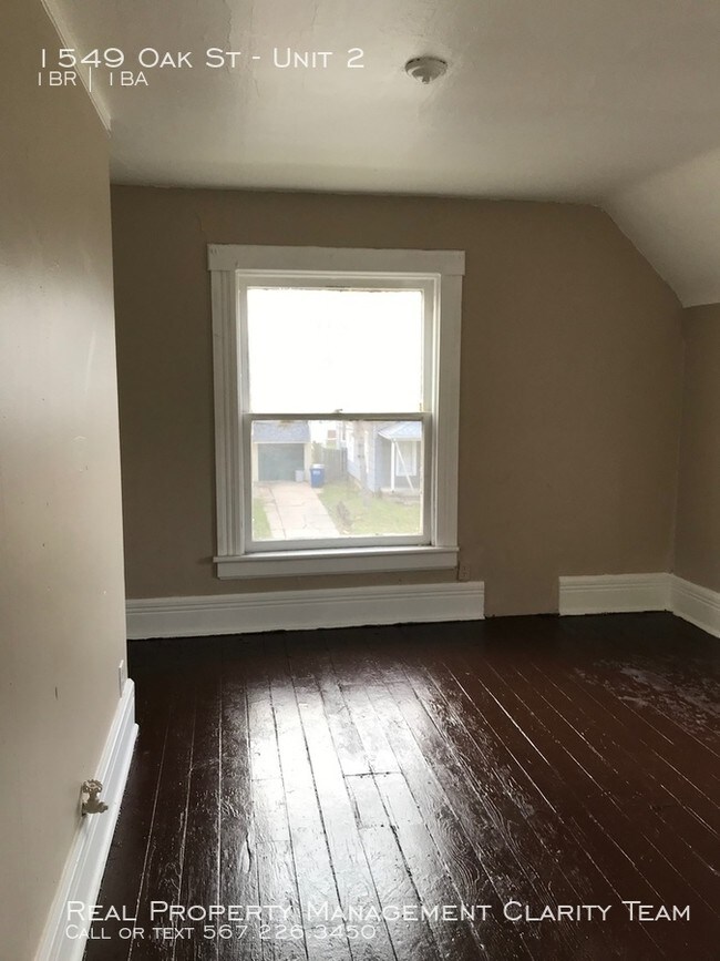 1549 Oak St-Unit -Unit 2 in Toledo, OH - Building Photo - Building Photo