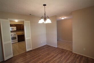 2634 Heritage Colony Dr in Webster, TX - Foto de edificio - Building Photo