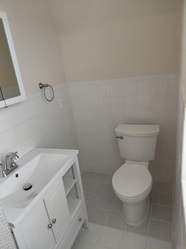 41 Saratoga Ave in Pleasantville, NY - Foto de edificio - Building Photo