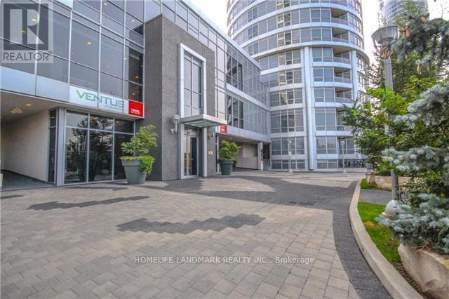 151 Village Green Square in Toronto, ON - Building Photo - Building Photo