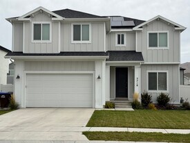 3718 N Browning St in Eagle Mountain, UT - Building Photo