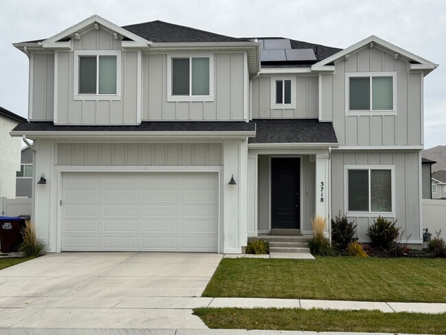 property at 3718 N Browning St