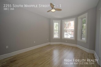 2255 S Whipple St in Chicago, IL - Building Photo - Building Photo
