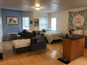 461 Park Dr, Unit 404 in Boston, MA - Foto de edificio - Building Photo