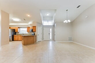 4510 Abaco Dr in Tavares, FL - Building Photo - Building Photo