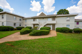 Park Vista Apartments in Atlanta, GA - Building Photo - Building Photo