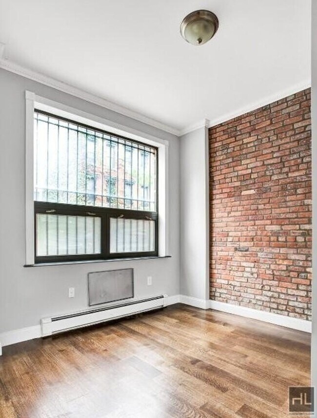 Stanton Street in New York, NY - Building Photo - Building Photo