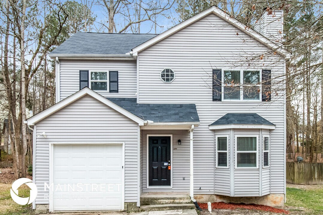 1028 River Stone Ct in Riverdale, GA - Foto de edificio