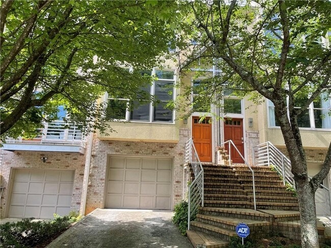 1325 Peachtree View NE