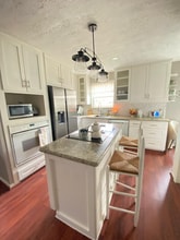 2379 Briarwest Blvd in Houston, TX - Foto de edificio - Building Photo