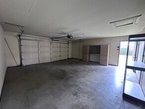 3829 W Hillsdale Ave in Visalia, CA - Building Photo - Building Photo