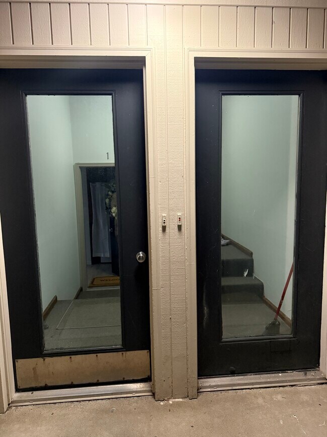 1053 Danby Rd, Unit 1 in Ithaca, NY - Building Photo - Building Photo