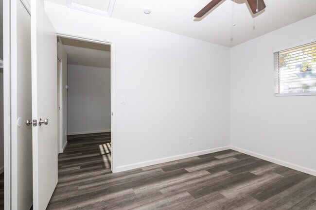 2211-2211 S Granada Dr in Tempe, AZ - Building Photo - Building Photo