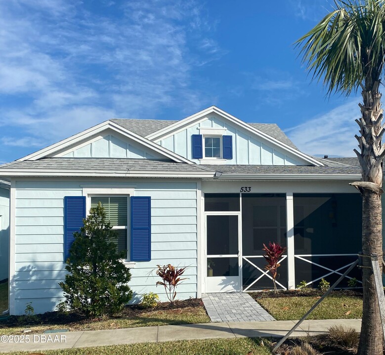 533 Margaritaville Ave in Daytona Beach, FL - Building Photo