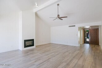 7943 E Montebello Ave in Scottsdale, AZ - Building Photo - Building Photo