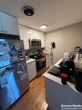 38 Evergreen St, Unit 4 in Boston, MA - Building Photo - Building Photo