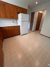 11837 W Diane Dr in Wauwatosa, WI - Building Photo - Building Photo