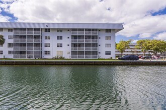 3600 NE 170th St in North Miami Beach, FL - Building Photo - Building Photo