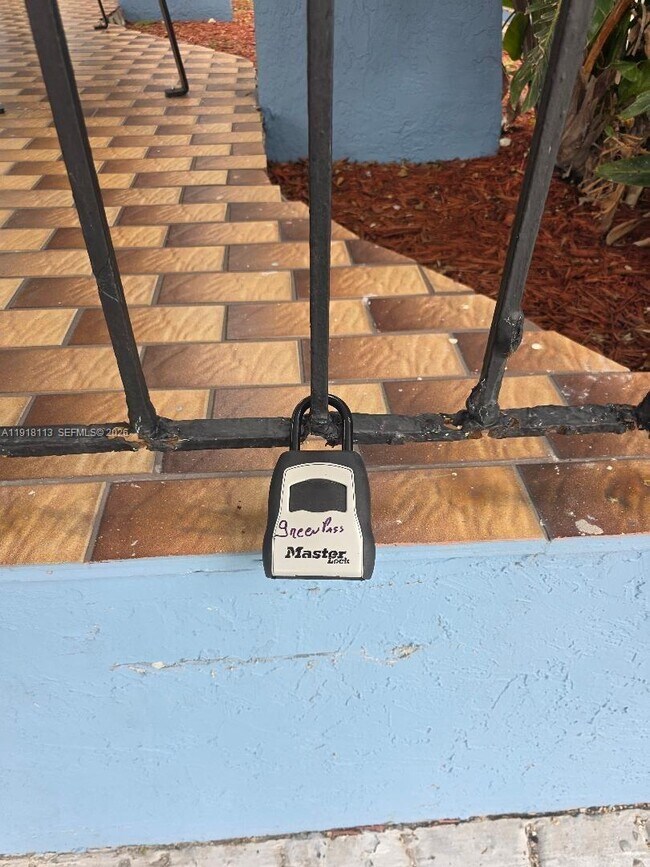 7510 SW 153rd Pl in Miami, FL - Building Photo - Building Photo