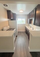 2115 Placentia Ave in Costa Mesa, CA - Building Photo - Building Photo