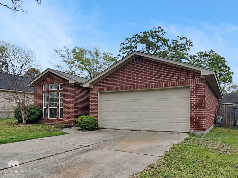 234 Hartford Ln in Conroe, TX - Building Photo