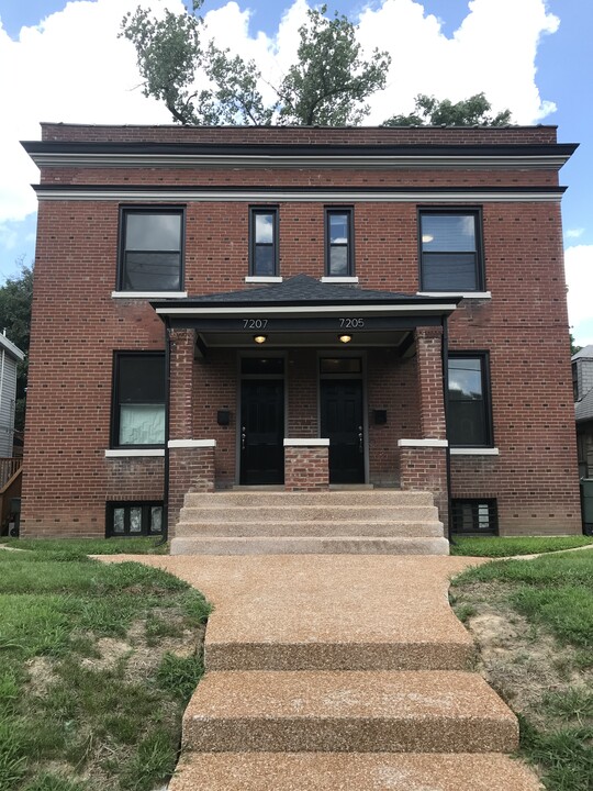 7205 Southwest Ave, Unit 7205 in St. Louis, MO - Foto de edificio