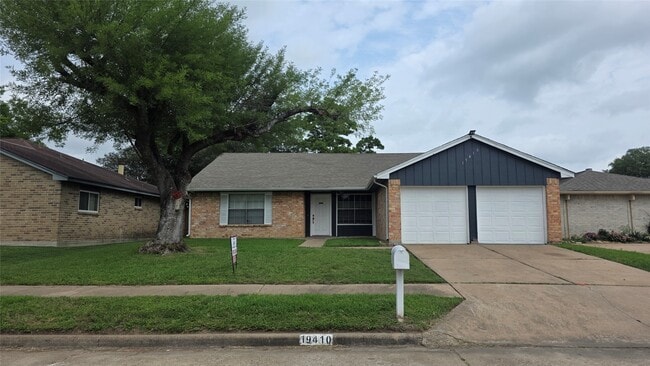 19410 Westhaven Dr