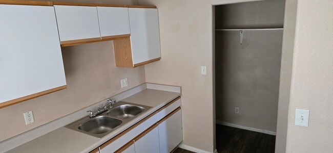 property at 3005 Acero Ave