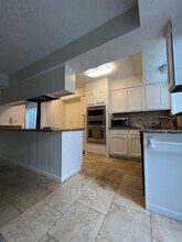 2010 Windy Meadow Dr in Sugar Land, TX - Building Photo - Building Photo