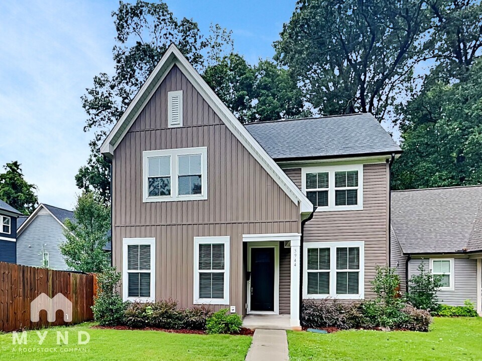 3944 Cushman St in Charlotte, NC - Building Photo