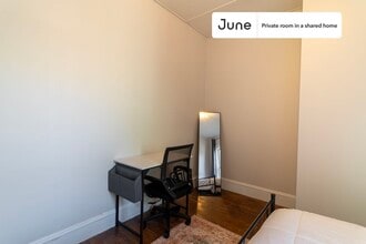 Private bedroom in 3 bed/1 bath Home in Boston, MA - Building Photo - Building Photo