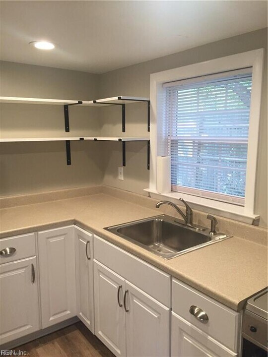 721 Norman Ave in Norfolk, VA - Building Photo